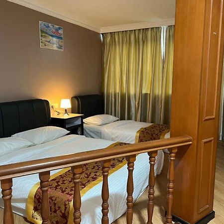 Hotel Ching Hua Segamat Buitenkant foto