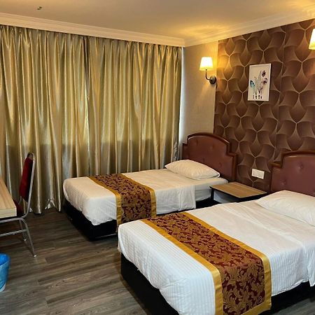 Hotel Ching Hua Segamat Buitenkant foto
