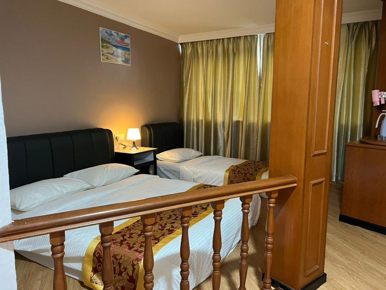 Hotel Ching Hua Segamat Buitenkant foto