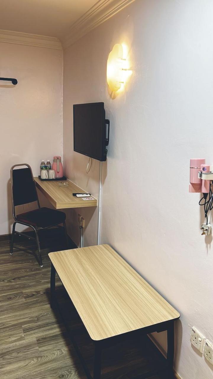 Hotel Ching Hua Segamat Buitenkant foto