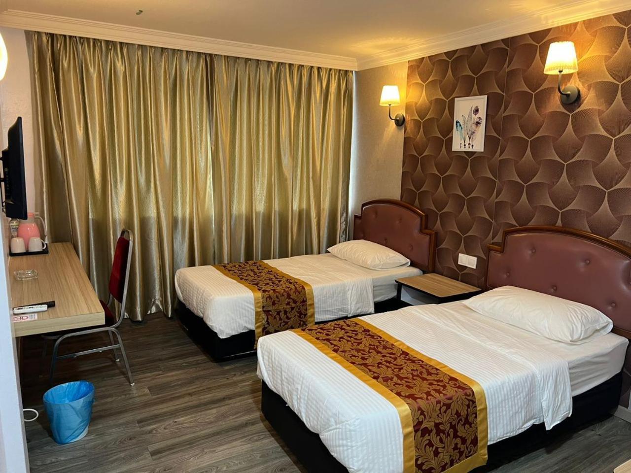 Hotel Ching Hua Segamat Buitenkant foto